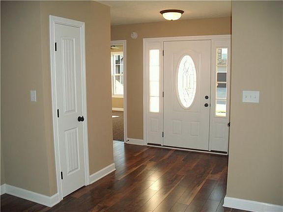5th image of 176 Fox Xing Lot 176