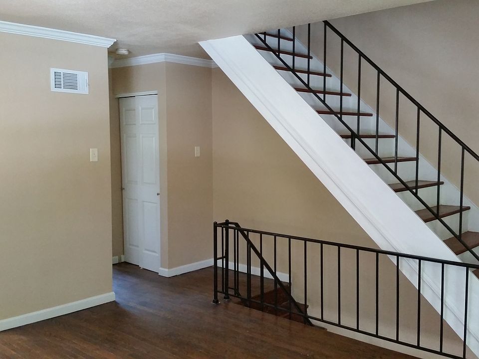 1st image of 3102 Glenwood Ct