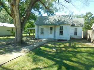 317 N Freeborn St, Marion, KS 66861