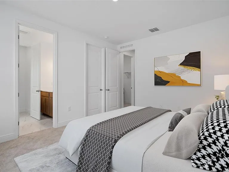 6573 Quest St — Photo 14