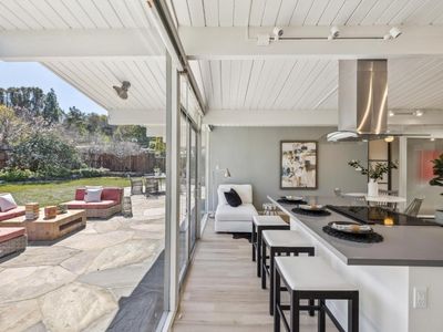 35 Golden Hinde Boulevard, San Rafael, CA, 94903