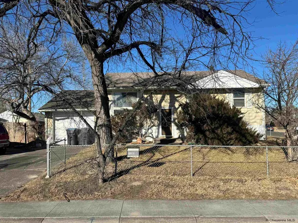 1200 W Jefferson Rd, Cheyenne, WY 82007