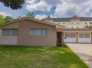 2127 Counter Point Dr, Houston, TX 77055