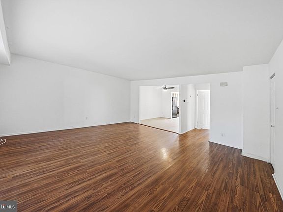 5th image of 1294 Cooper St #E9