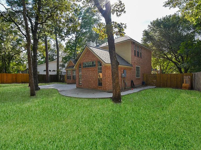 202 W Sterling Pond Cir — Photo 30