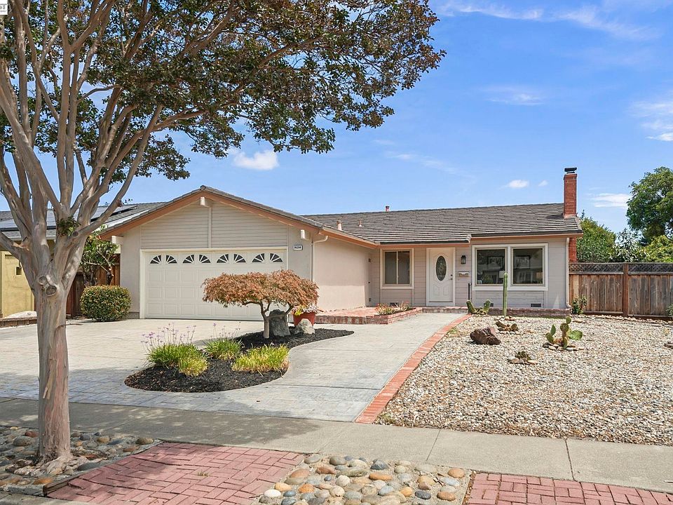 1st image of 36294 Darvon St