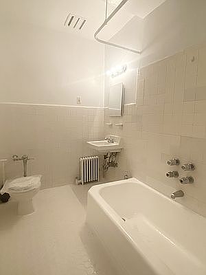 5th image of 313 W 57th St APT 2A