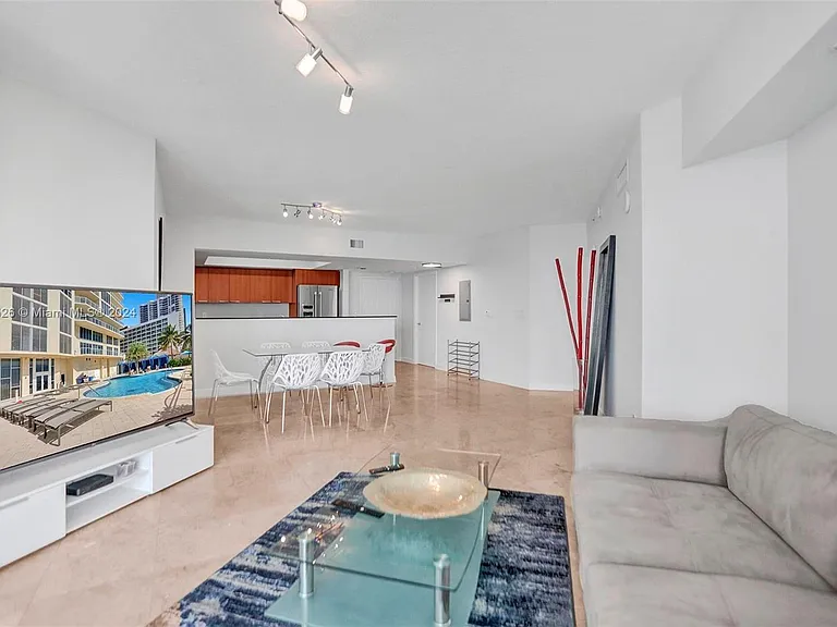 16699 Collins Ave #3105 — Photo 12