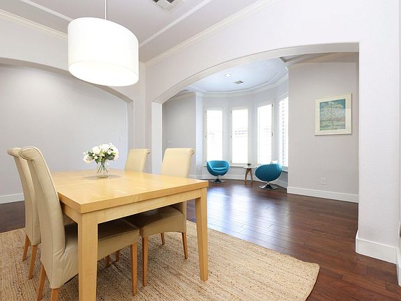 5th image of 2811 King Point View Ln