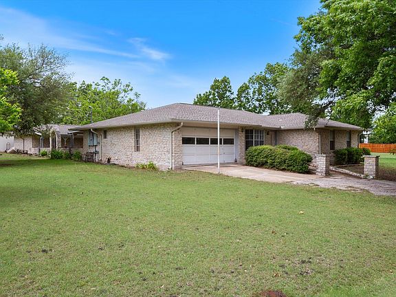 4th image of 8 Valley Creek Dr
