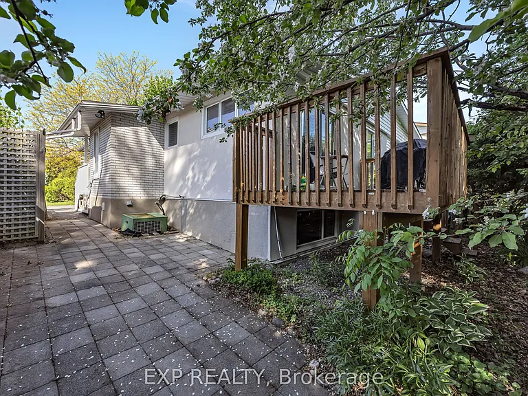 21 Southview Cres — Photo 34