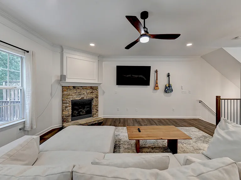 5204 Wellsley Bnd — Photo 22