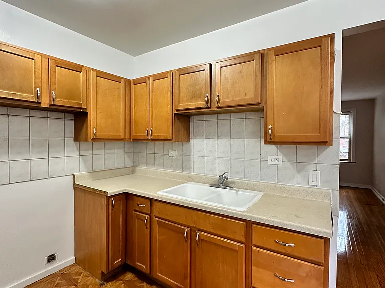 1918 W Lunt Ave #3N — Photo 3