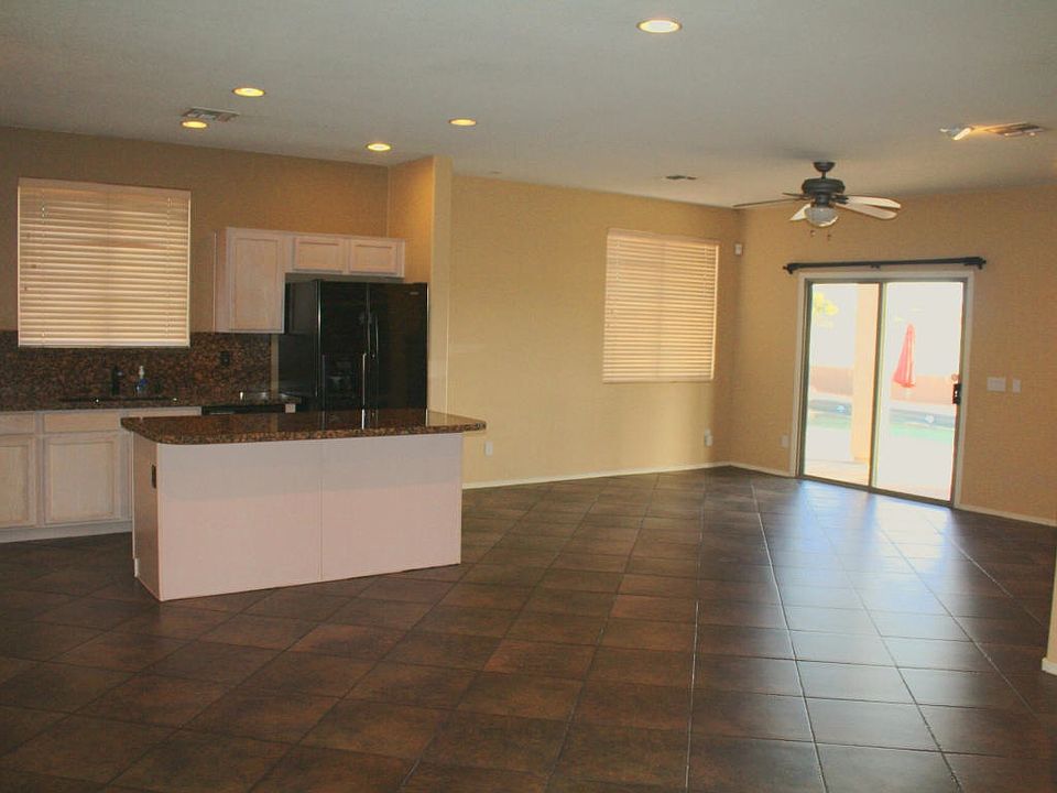 2nd image of 33 N 119th Ave