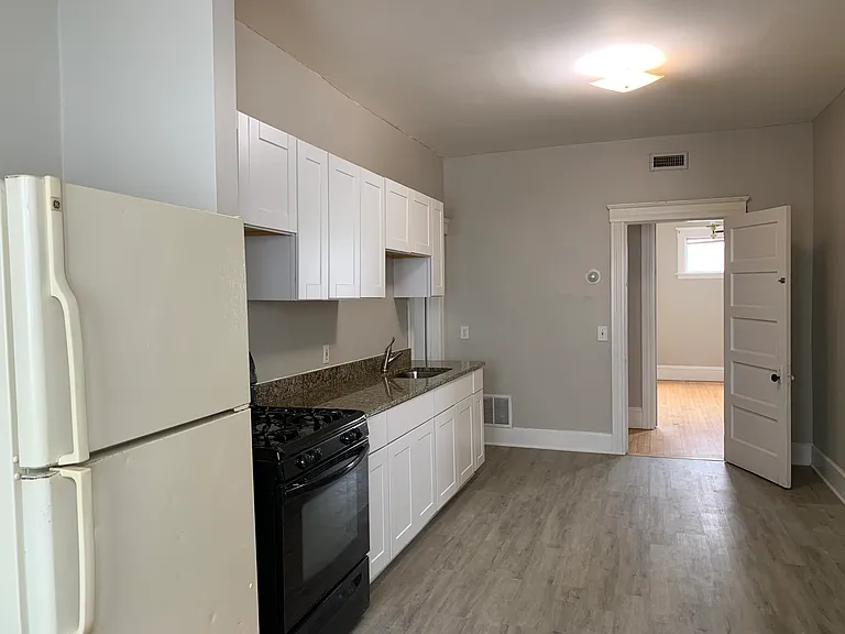 8 Shawmut St #2-L — Photo 3