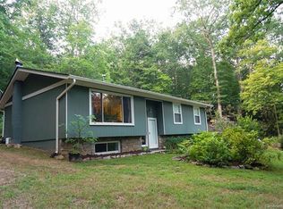 19 Walker Cove Rd, Black Mountain, NC 28711