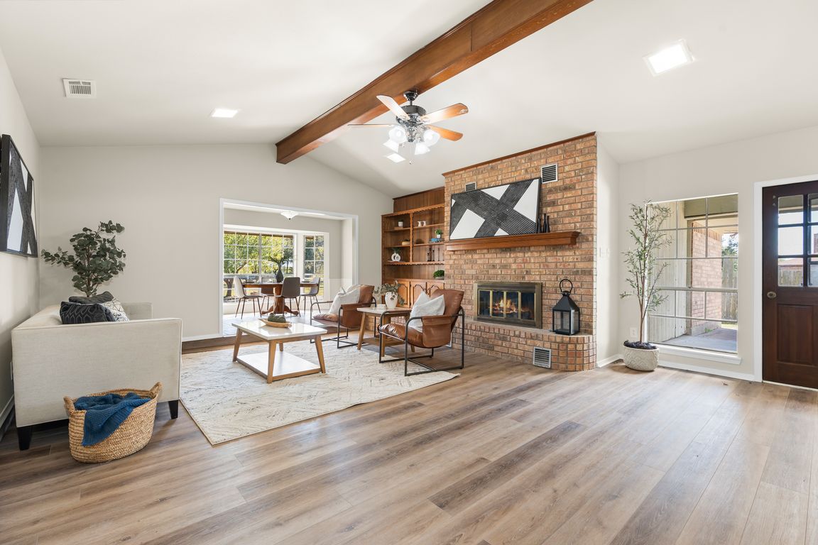 next background image