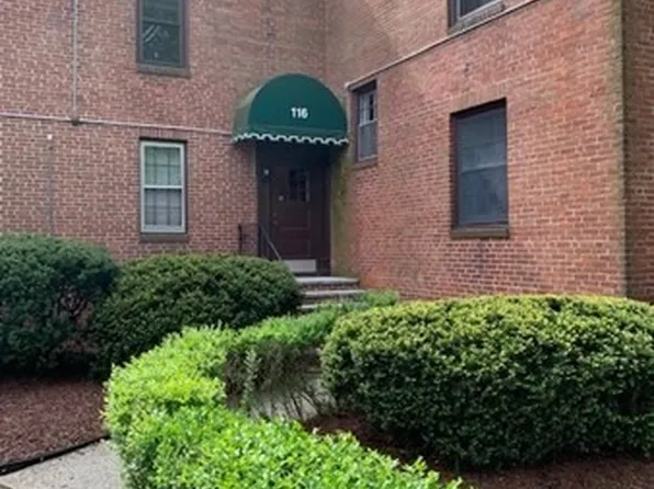 116 Floral St APT 4, Newton, MA 02461