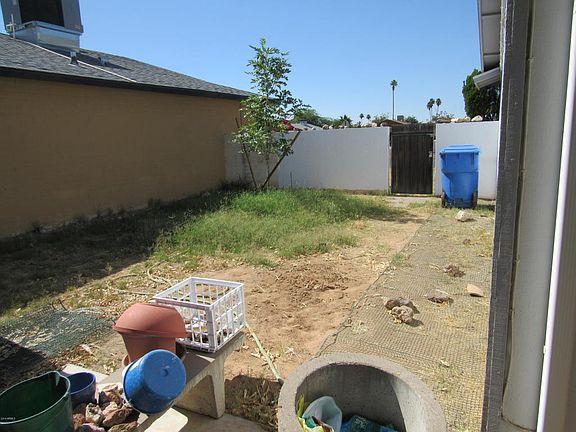 4th image of 3260 W Country Gables Dr