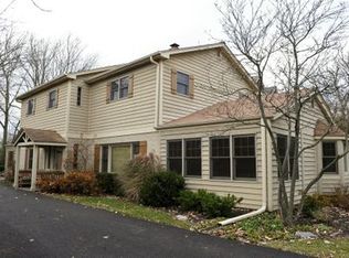 23400 N Birchwood Ln, Deerfield, IL