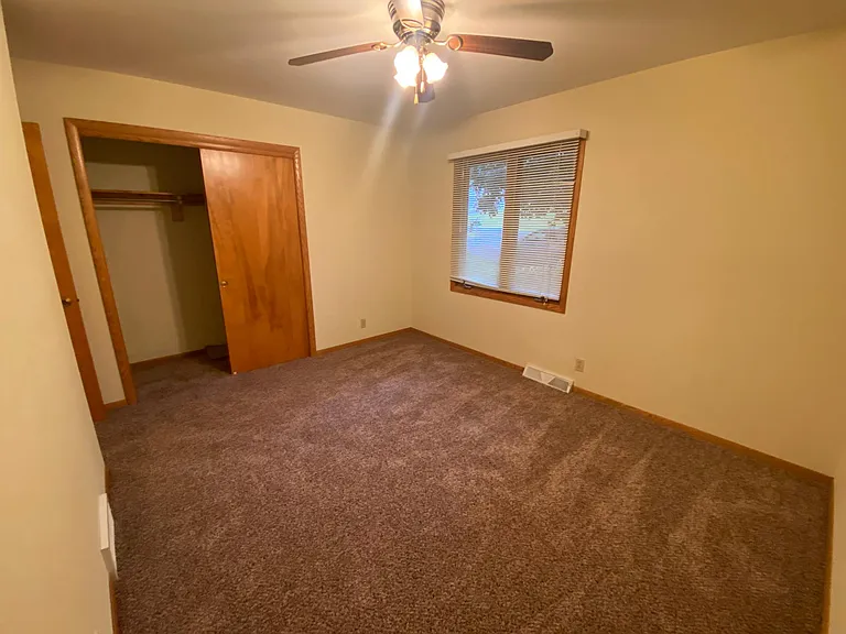 880 Church St — Photo 5