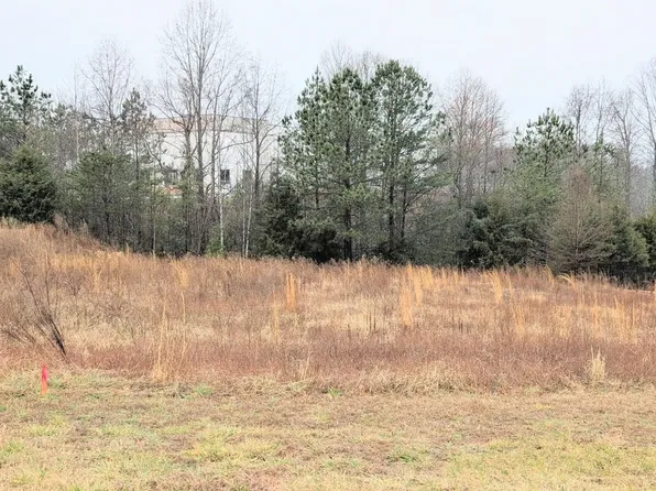 409 Twin Springs Dr, Spartanburg, SC 29301