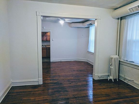 3rd image of 2710 W Grace St APT 1