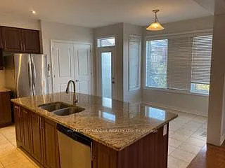 91 Antibes Dr #UPPER — Photo 3