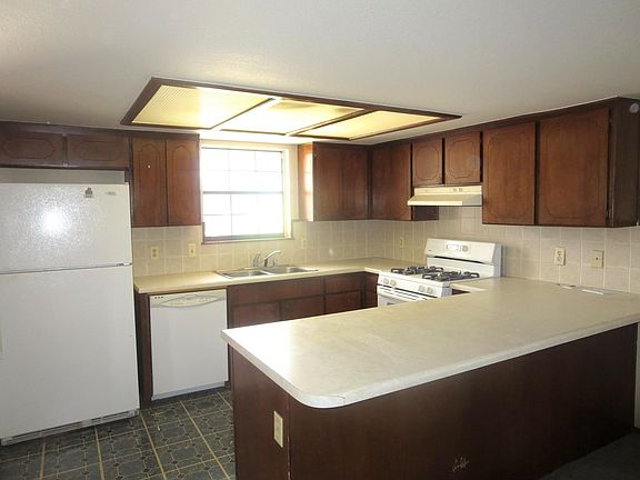 2nd image of 3132 Red Sails Dr