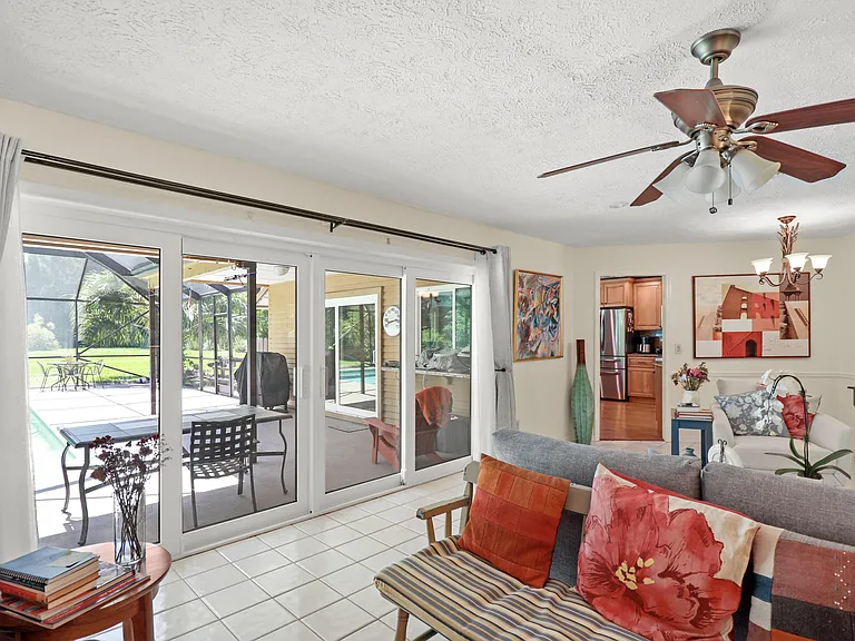 1974 SW Saint Andrews Dr — Photo 27