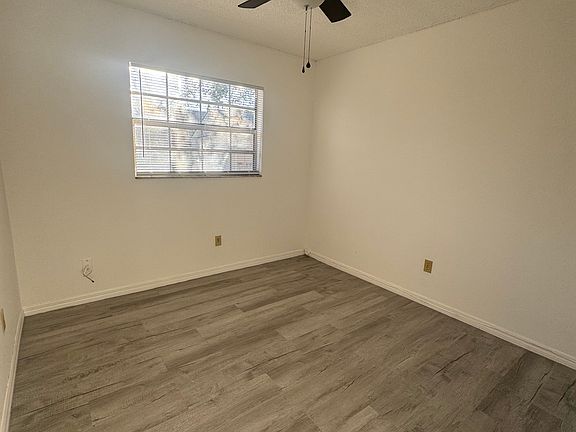 4th image of 1442 E 1st Ave