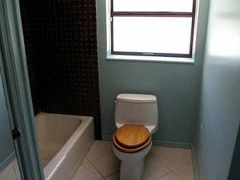 3rd image of 1308 Margate Ave