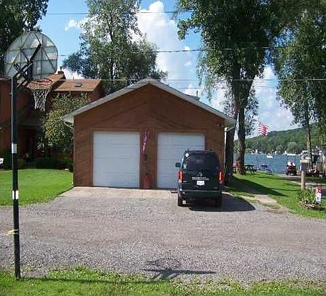 3rd image of 5763 Mariners Dr