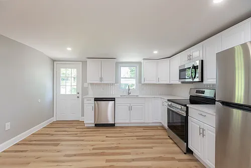 141 Hall St Photo 1