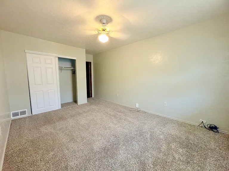 5810 NW Oak Ave — Photo 12