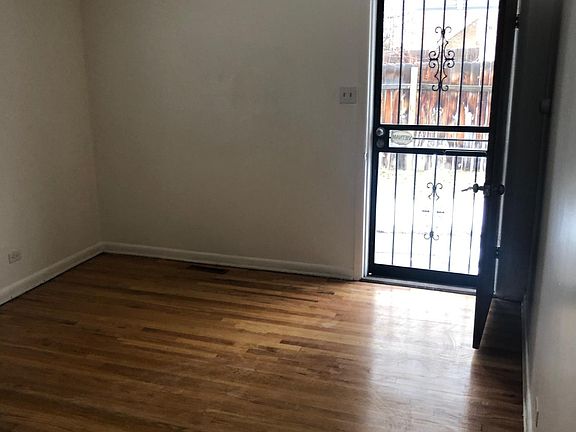 4th image of 44 S Pennsylvania St APT 1