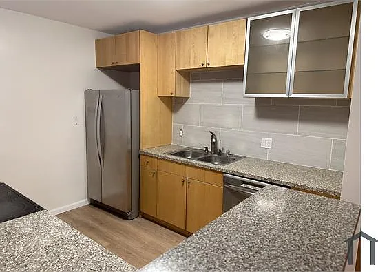 12955 Riverside Dr #105 — Photo 11