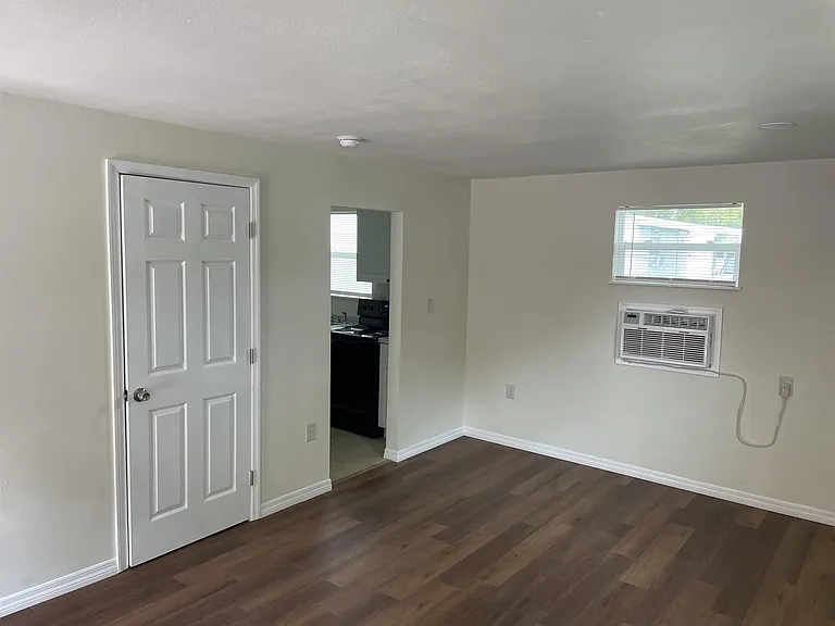 2850 Lake Alfred Rd #10 — Photo 3