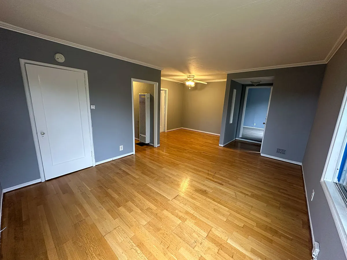 Building Photo - 1682 E 32nd St #1682
