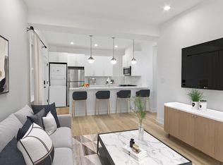 2430 N Lincoln Ave #2R, Chicago, IL 60614