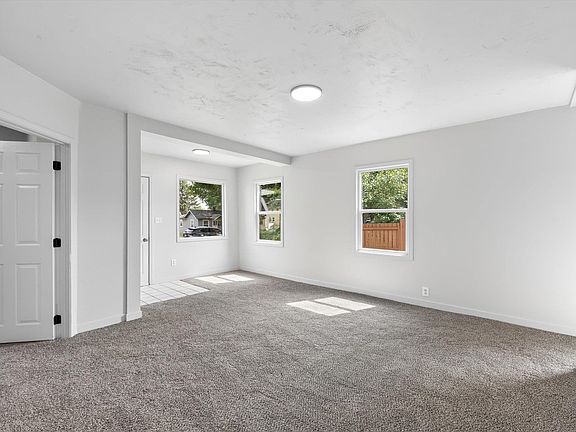 5th image of 6019 N Stevens St