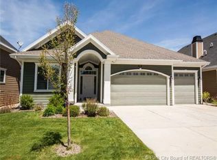 833 N Double Eagle Dr, Midway, UT 84049