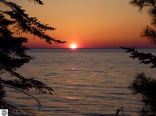 200 Beach Rd, Frankfort, MI 49635