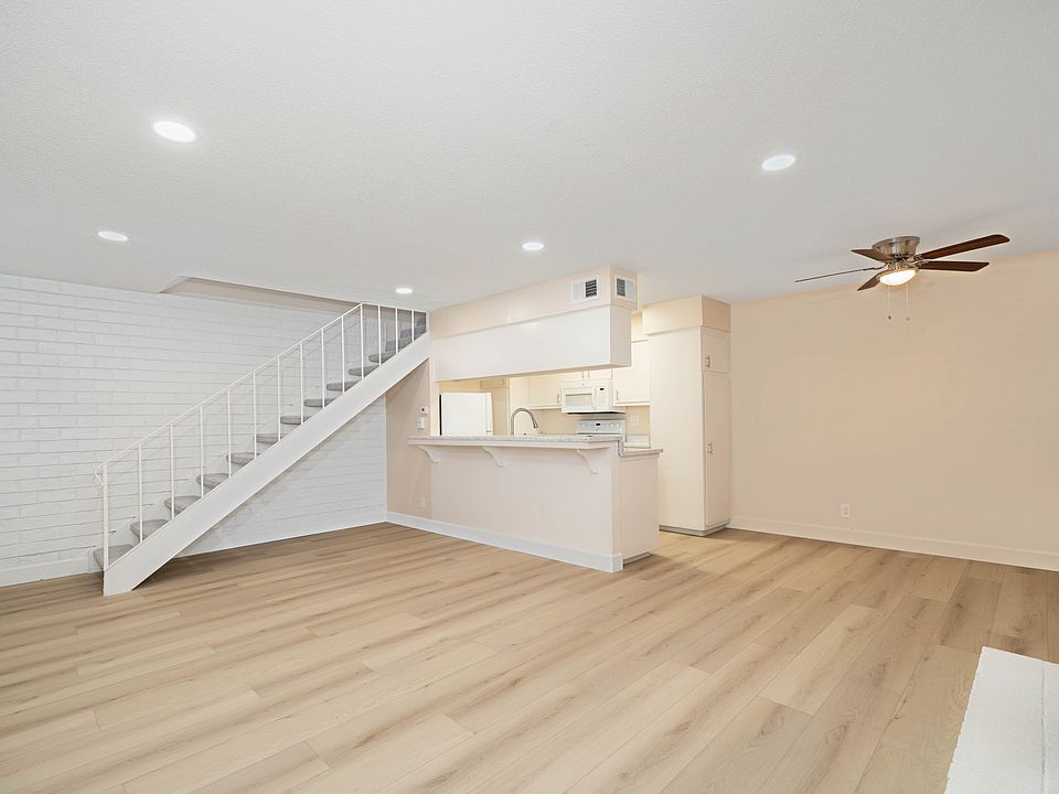 1st image of 3930 Queenston Ct APT 1