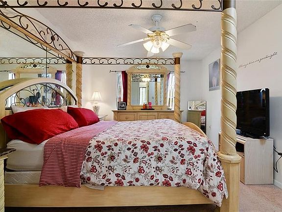 4th image of 1020 Mayfair Pl