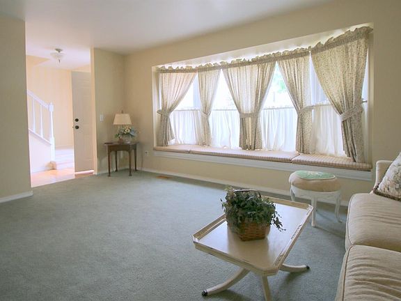 4th image of 13350 Lake Point Blvd