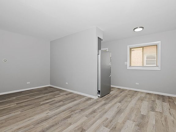 5th image of 7806-7812 S Troy St #7812-13