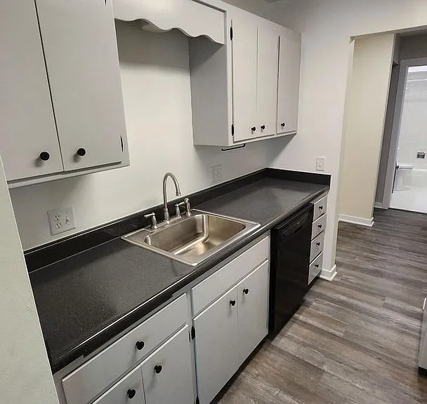 2110 Allen Blvd — Photo 6