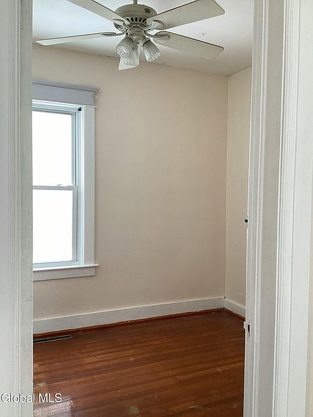5th image of 467-469 Cedar Street