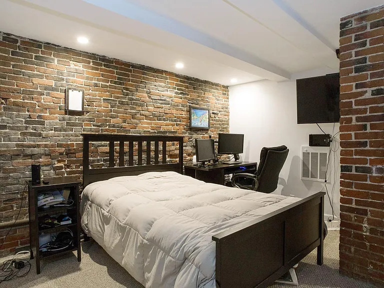 37 Grove St #1 — Photo 9